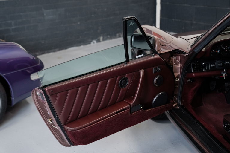 Porsche 911 Carrera 3.2 (US)