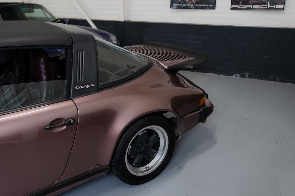 Porsche 911 Carrera 3.2 (US)