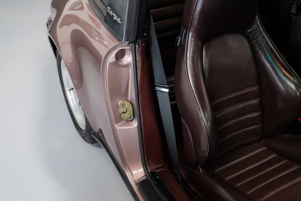 Porsche 911 Carrera 3.2 (US)