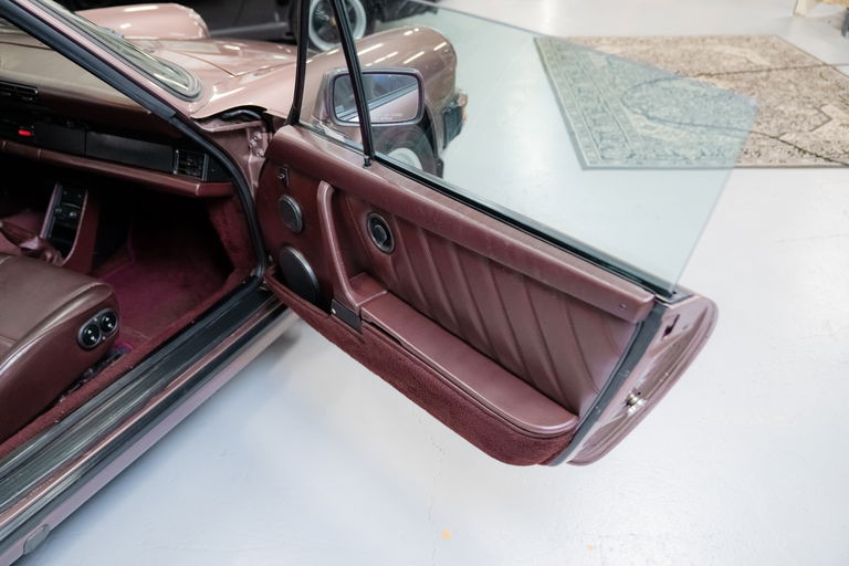 Porsche 911 Carrera 3.2 (US)