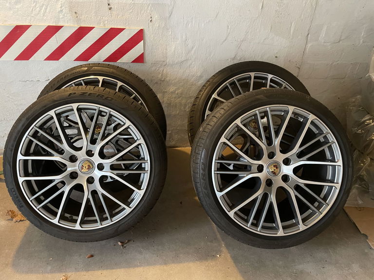 Porsche Panamera GTS