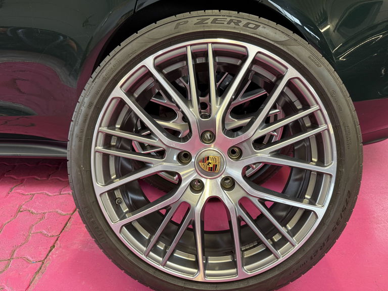 Porsche Panamera GTS