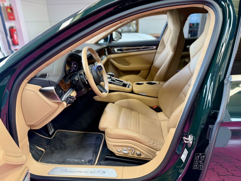 Porsche Panamera GTS