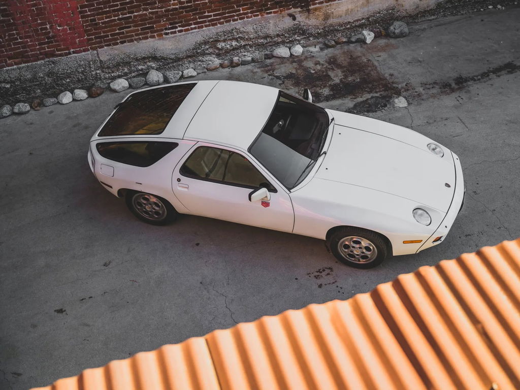 Porsche 928
