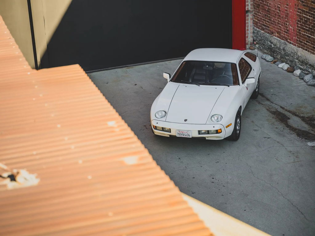 Porsche 928