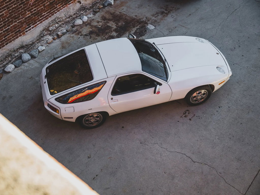 Porsche 928
