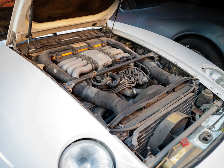 Porsche 928