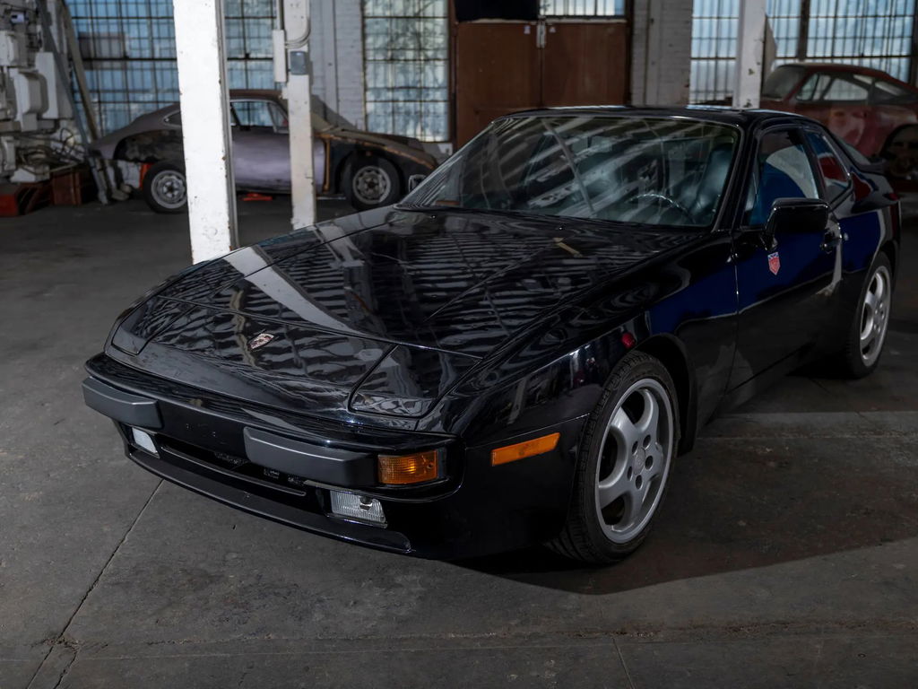 Porsche 944 Coupé