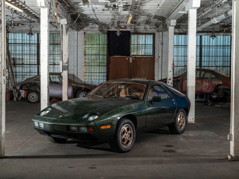 Porsche 928