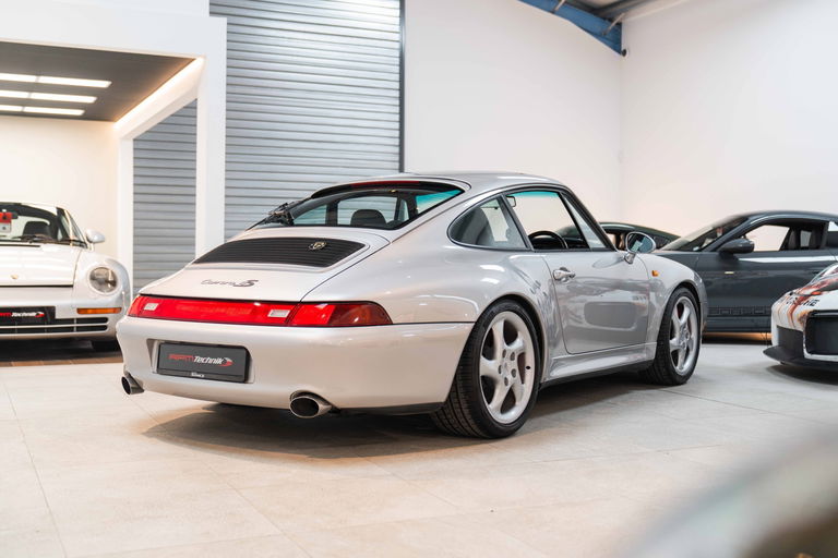 Porsche 993 Carrera 4S