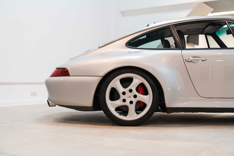 Porsche 993 Carrera 4S