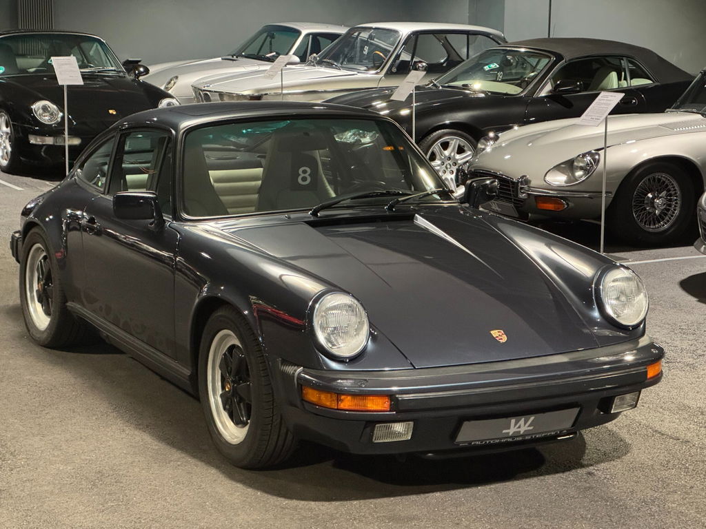 Porsche 911 Carrera 3.2 (US)