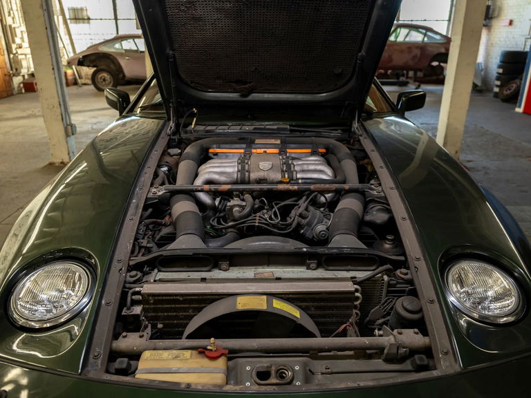 Porsche 928