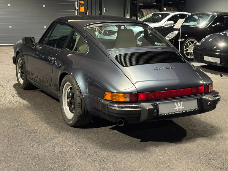 Porsche 911 Carrera 3.2 (US)