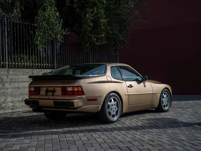 Porsche 944 Turbo Coupé