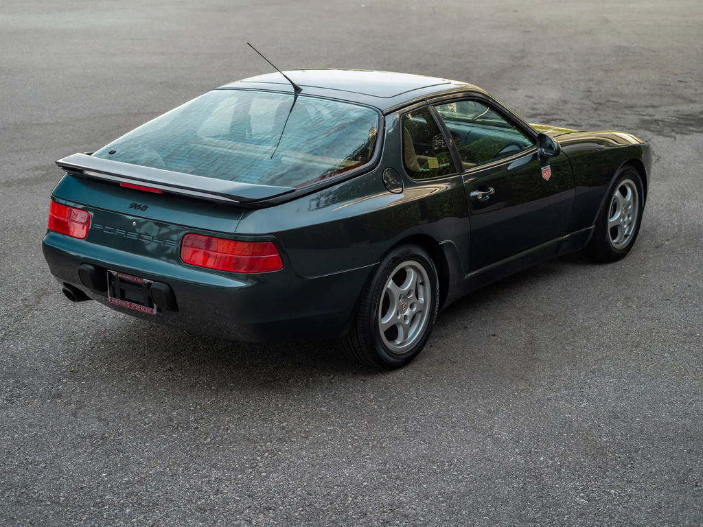 Porsche 968