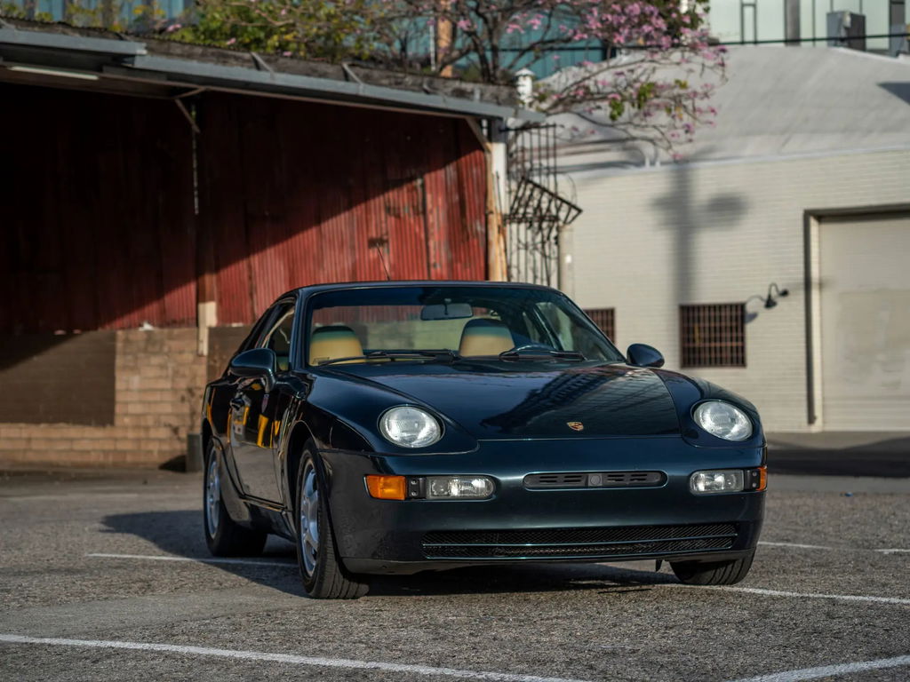 Porsche 968