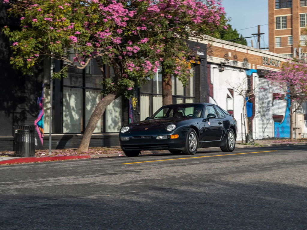Porsche 968