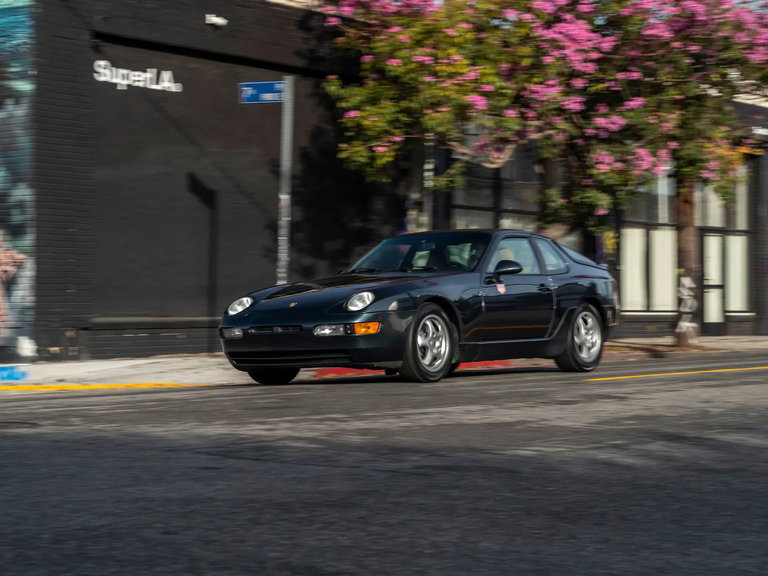 Porsche 968