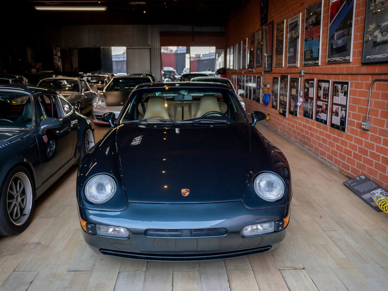 Porsche 968