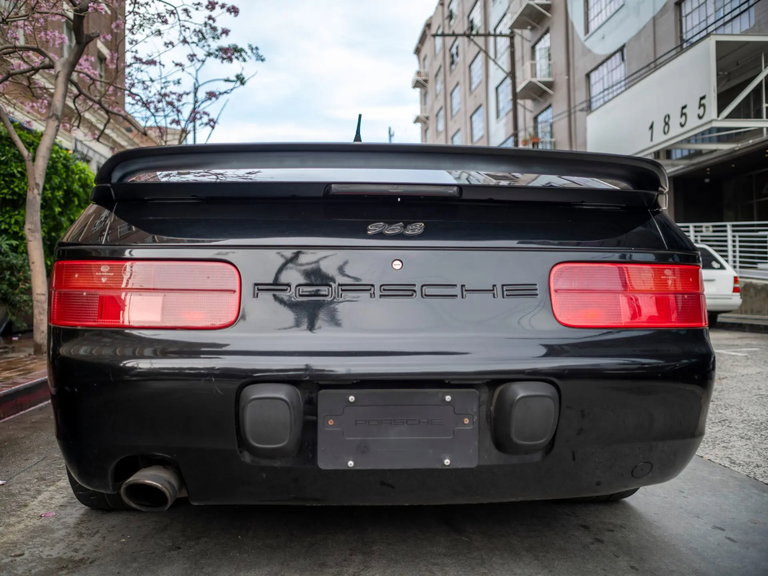 Porsche 968