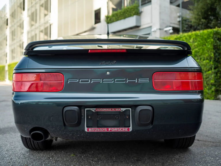 Porsche 968