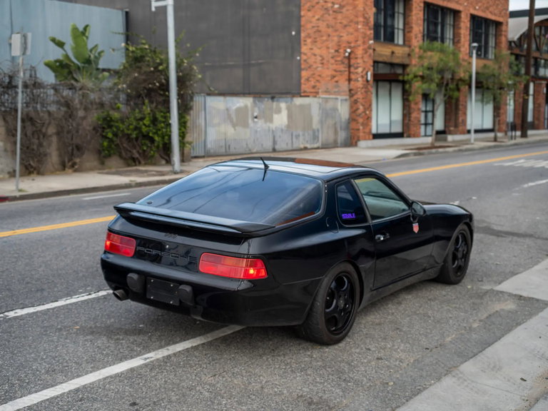 Porsche 968
