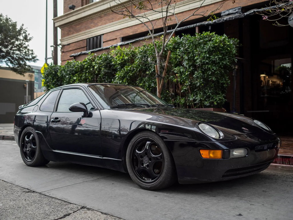 Porsche 968