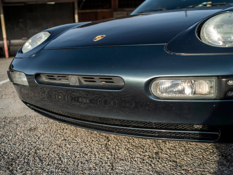 Porsche 968