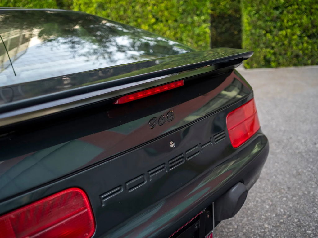 Porsche 968