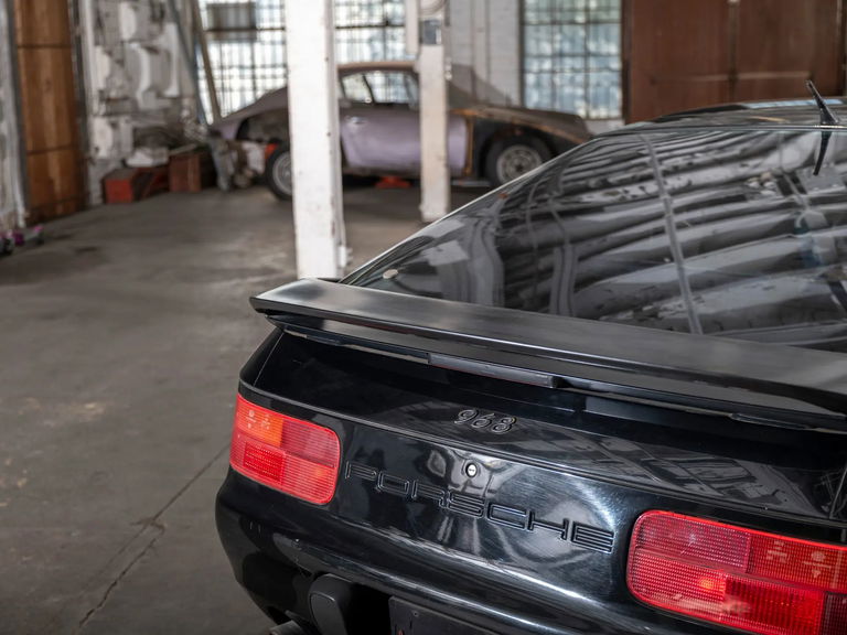 Porsche 968