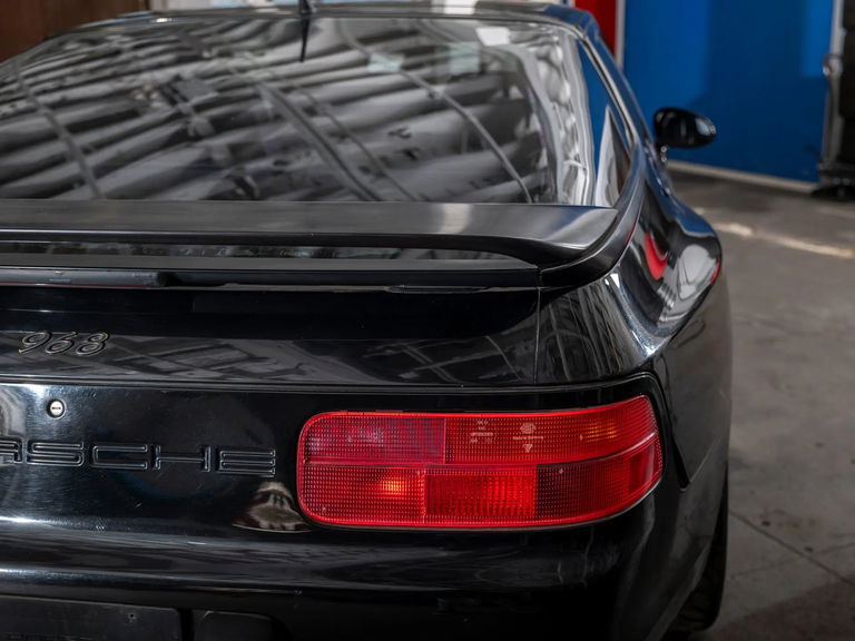 Porsche 968