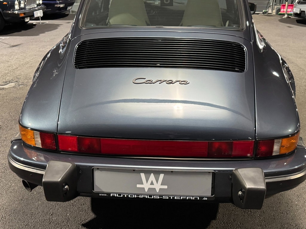 Porsche 911 Carrera 3.2 (US)