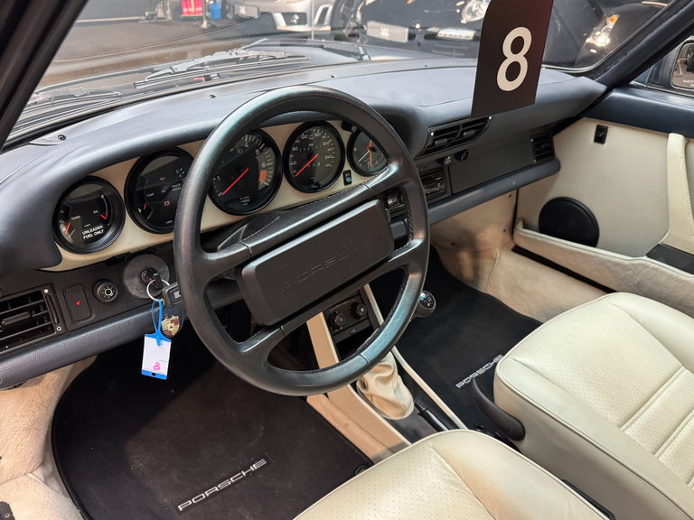 Porsche 911 Carrera 3.2 (US)