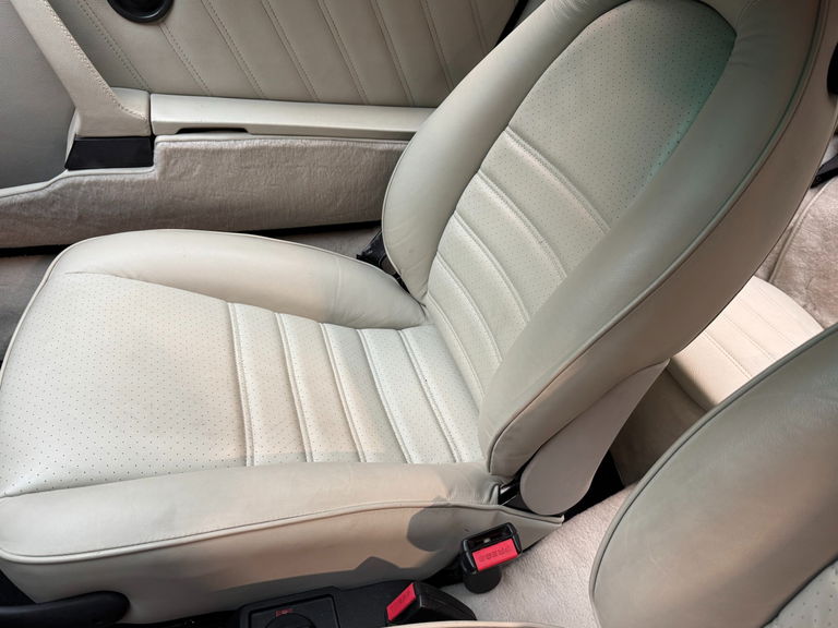 Porsche 911 Carrera 3.2 (US)