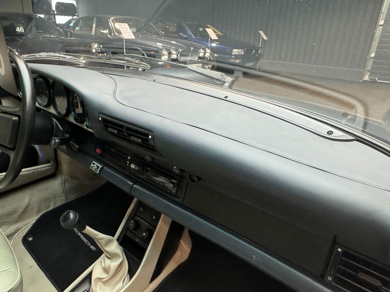 Porsche 911 Carrera 3.2 (US)