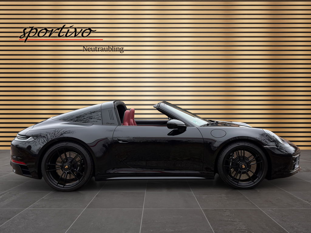 Porsche 992 Targa 4 GTS