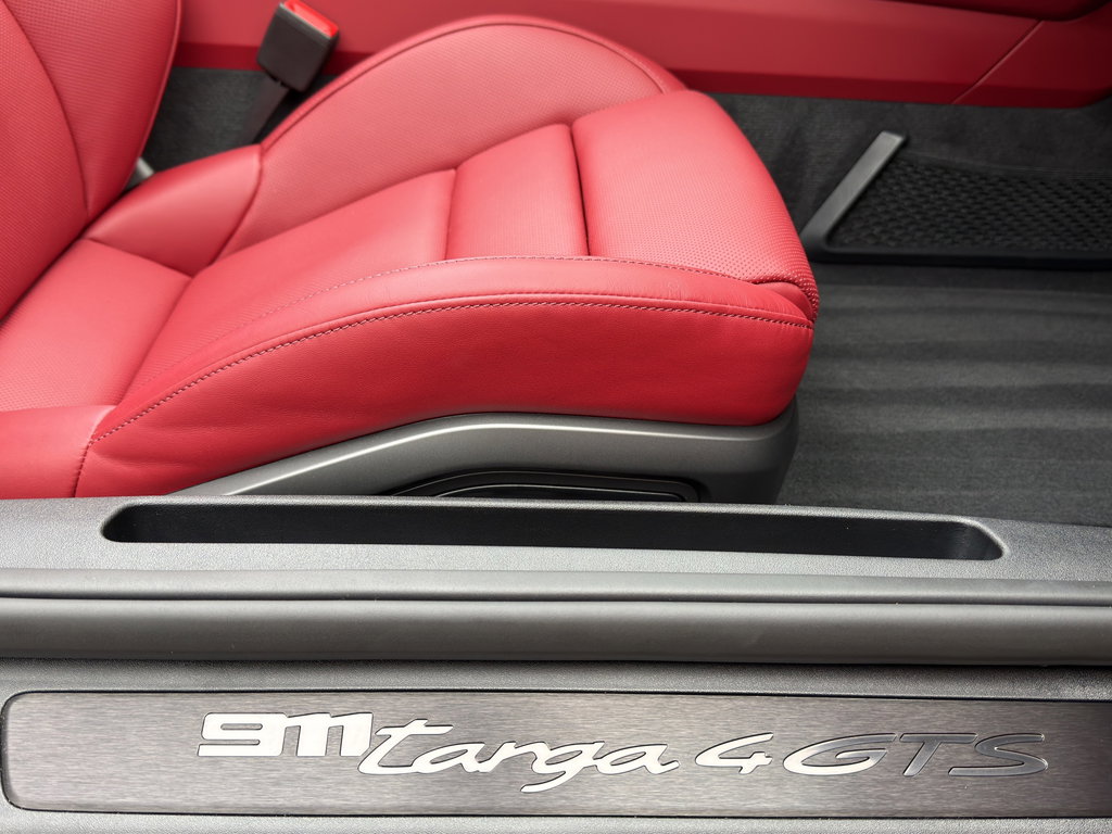 Porsche 992 Targa 4 GTS