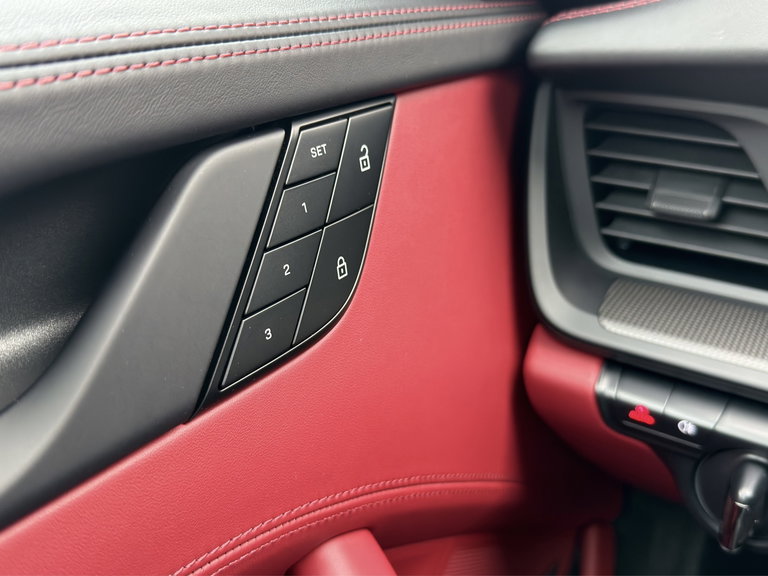 Porsche 992 Targa 4 GTS