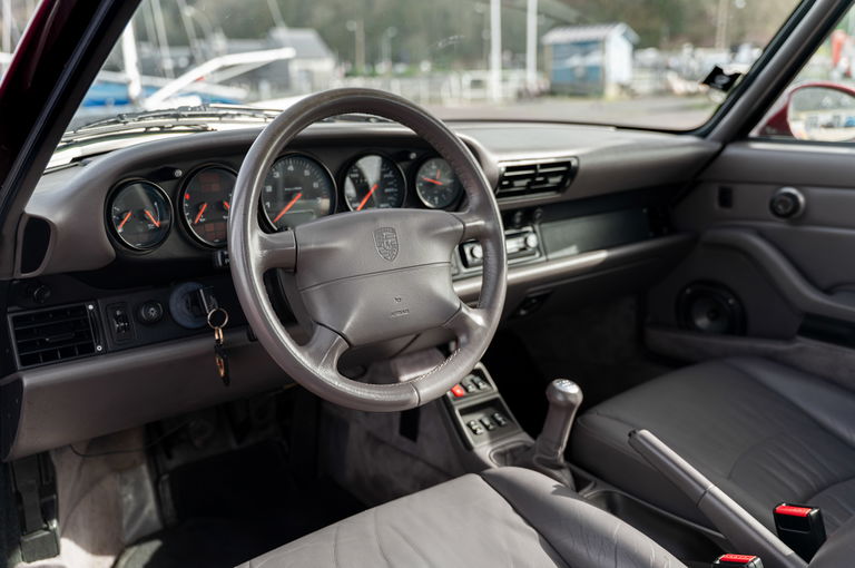 Porsche 993 Carrera 4