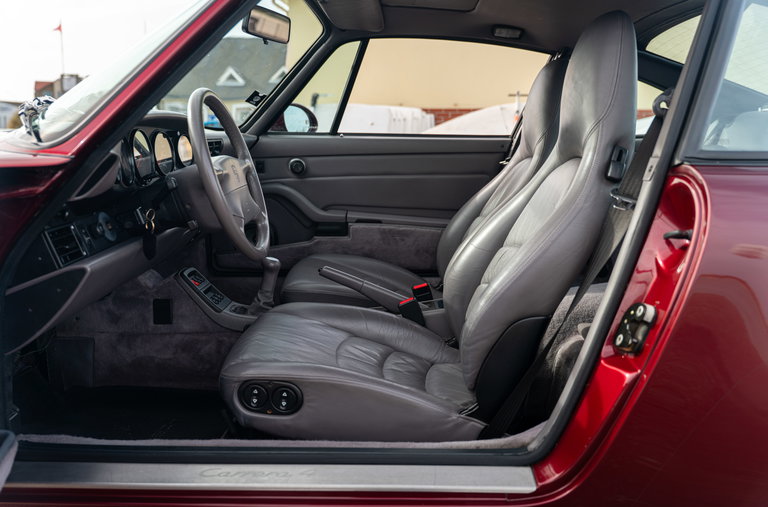 Porsche 993 Carrera 4