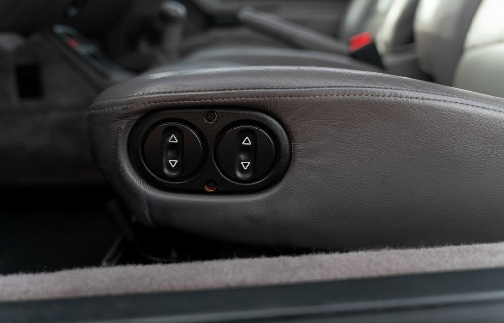 Porsche 993 Carrera 4