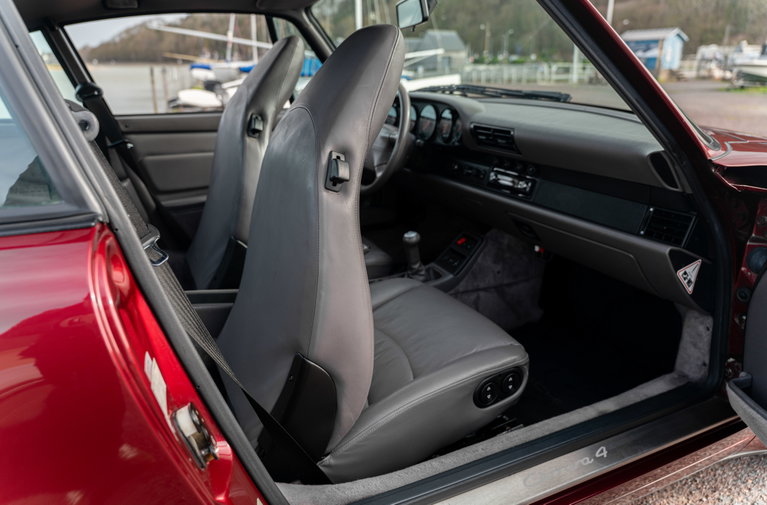 Porsche 993 Carrera 4