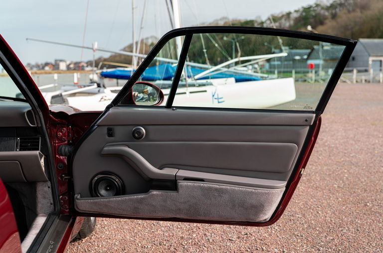 Porsche 993 Carrera 4