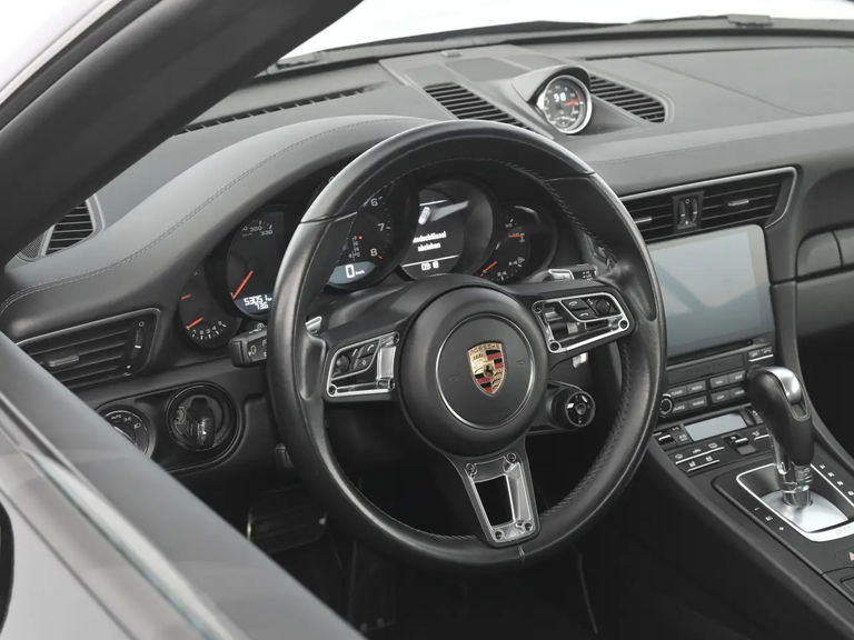 Porsche 991.2 Carrera GTS