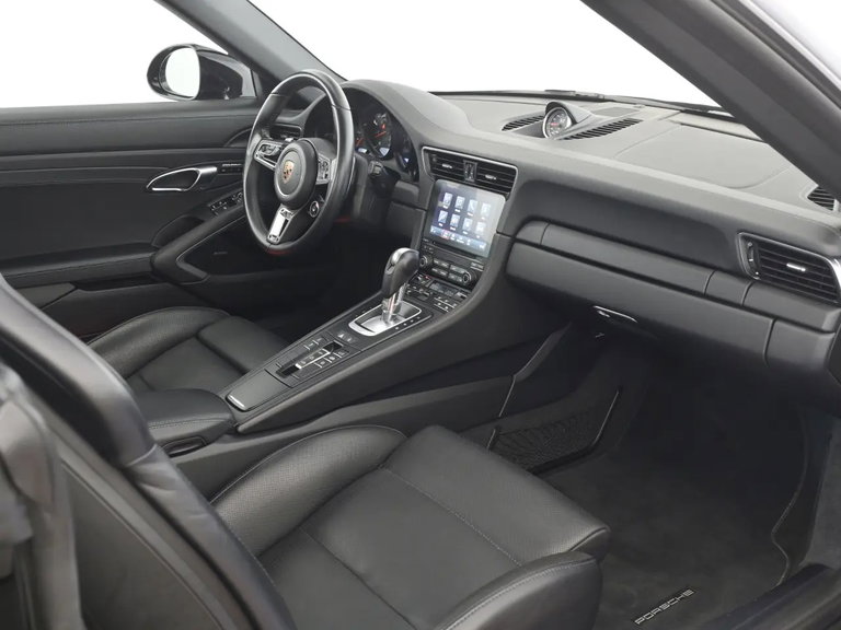 Porsche 991.2 Carrera GTS