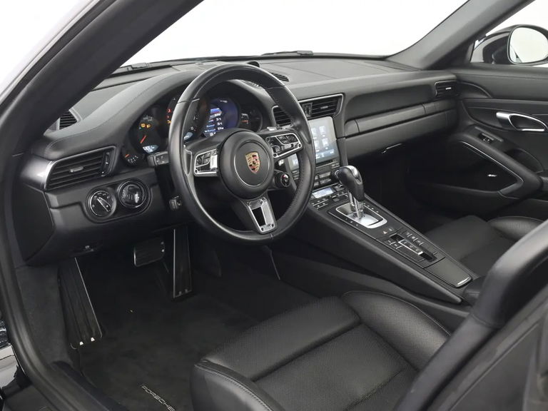 Porsche 991.2 Carrera GTS