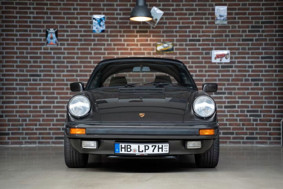 Porsche 911 Carrera 3.2