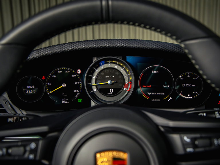 Porsche 992 GT3 Touring