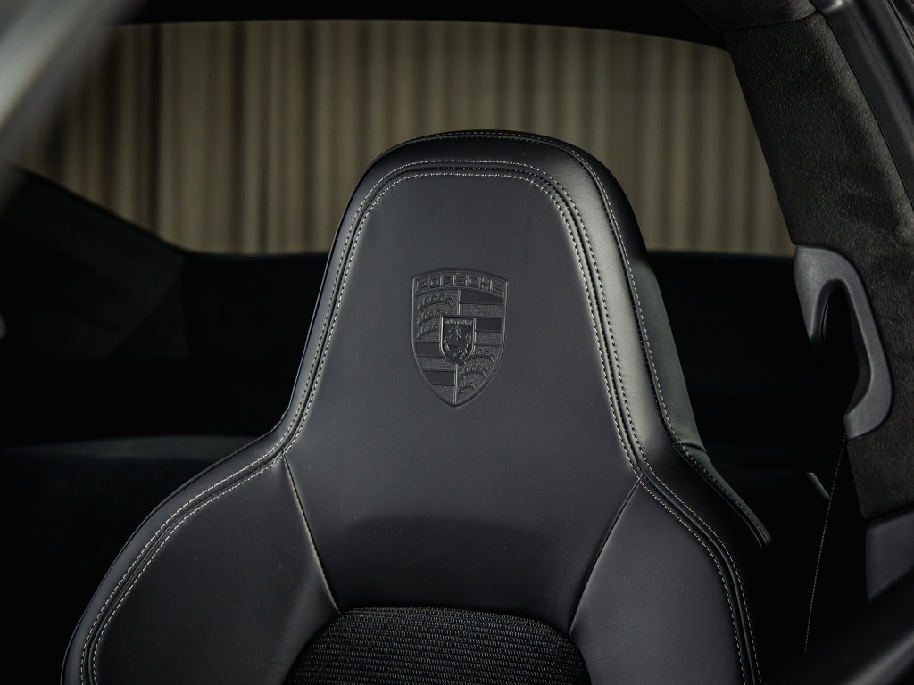 Porsche 992 GT3 Touring